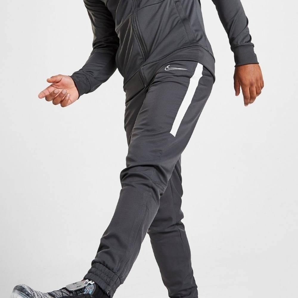 Nike academy track plants black